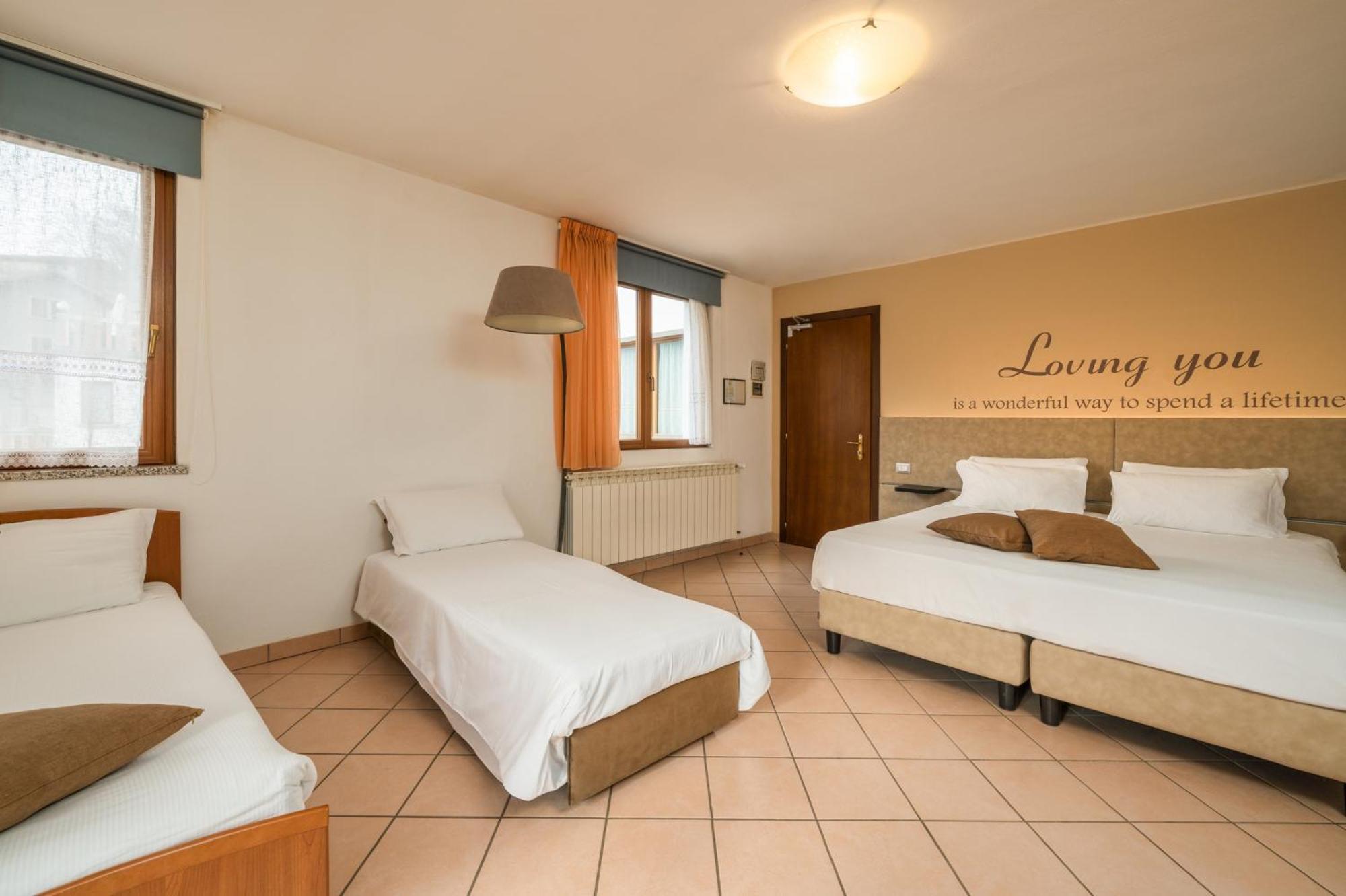 Hotel Oasi Verde Bienno Экстерьер фото