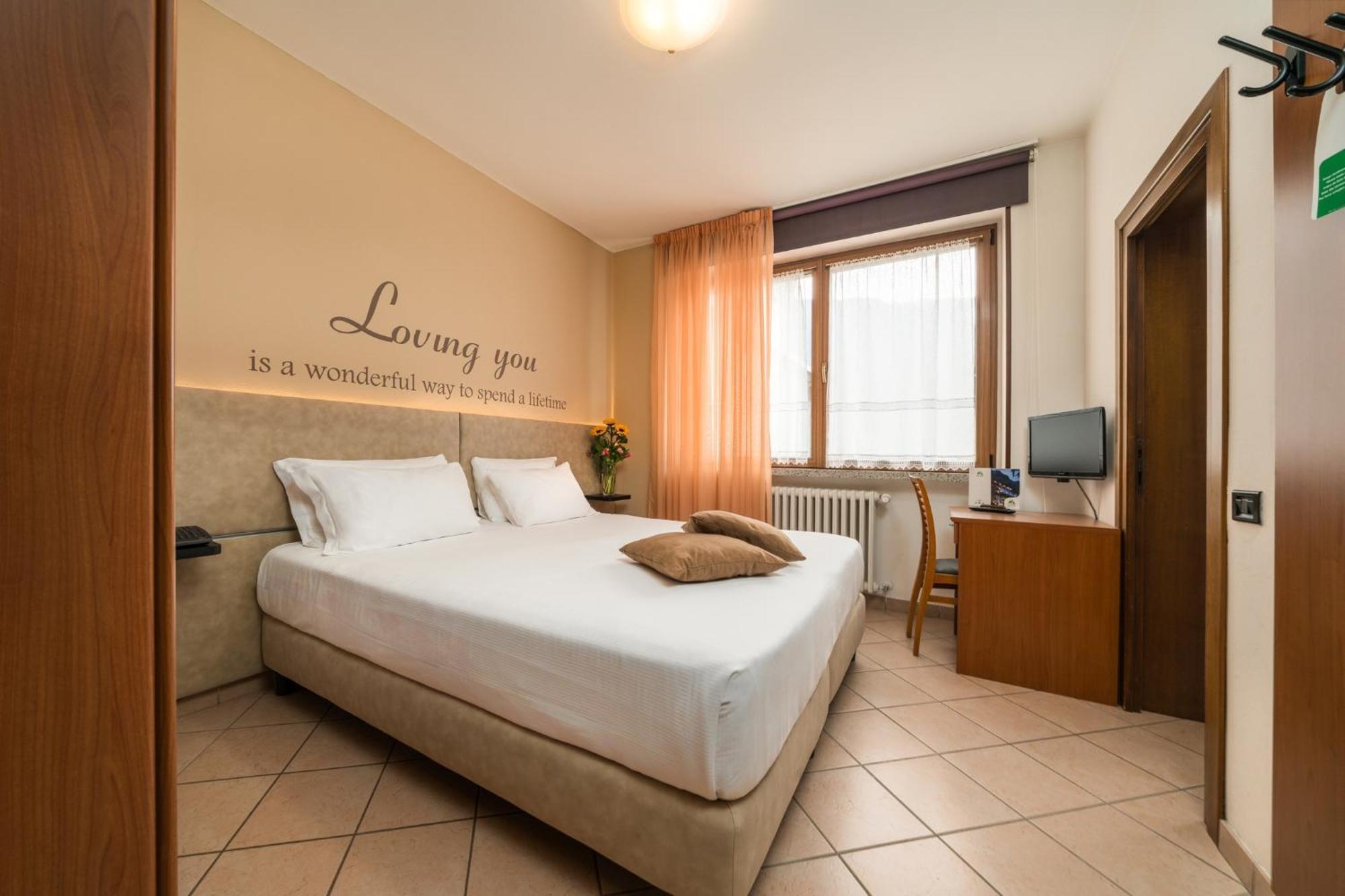 Hotel Oasi Verde Bienno Экстерьер фото