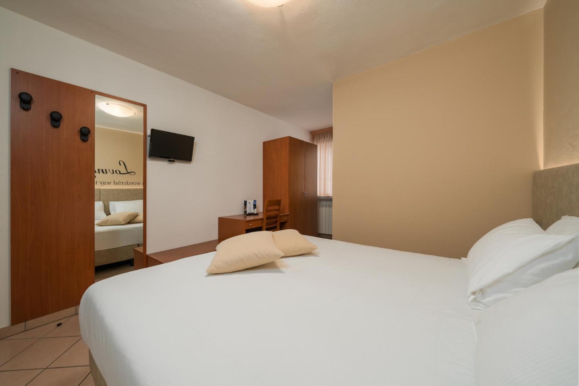 Hotel Oasi Verde Bienno Экстерьер фото