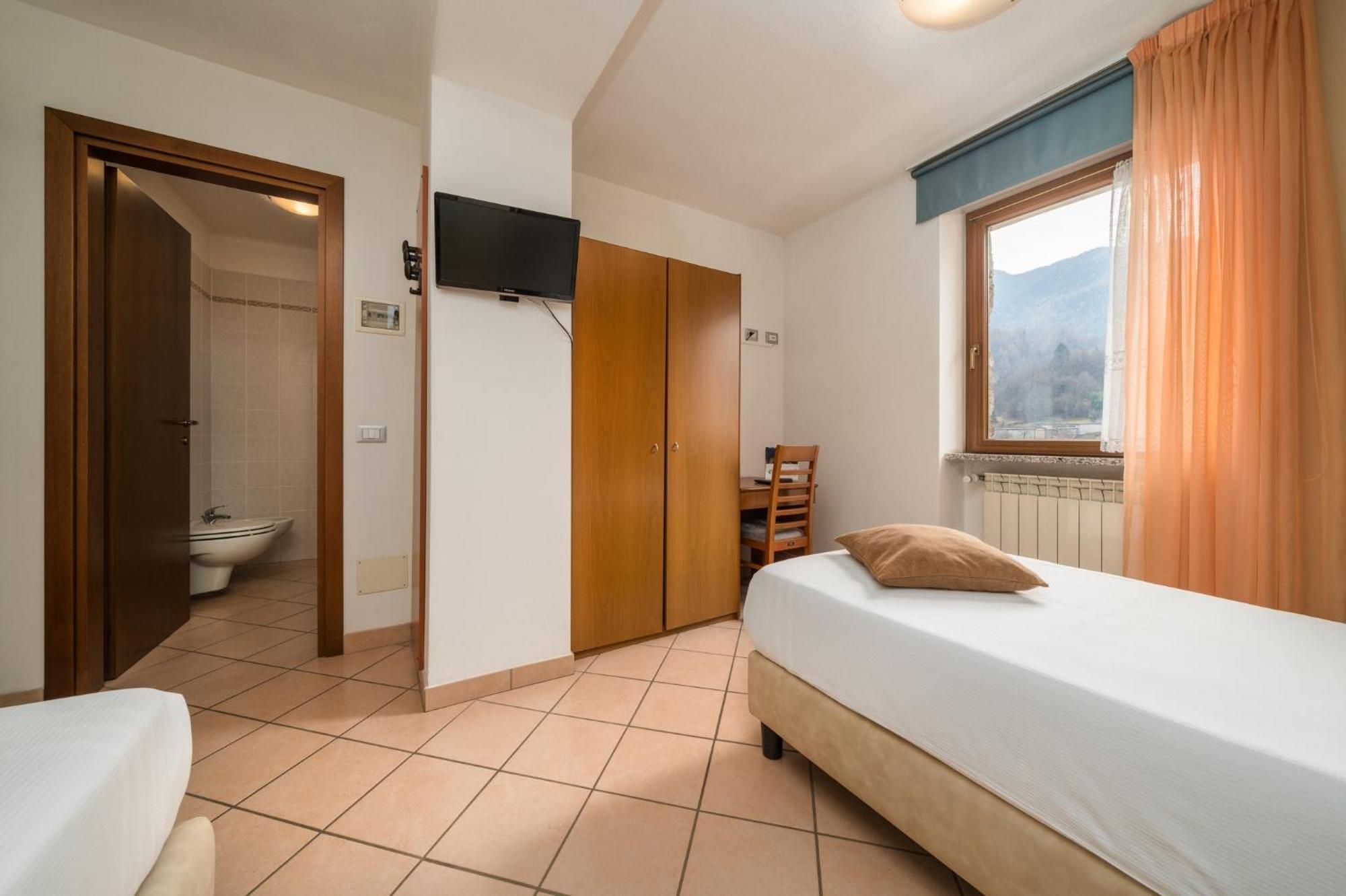 Hotel Oasi Verde Bienno Экстерьер фото